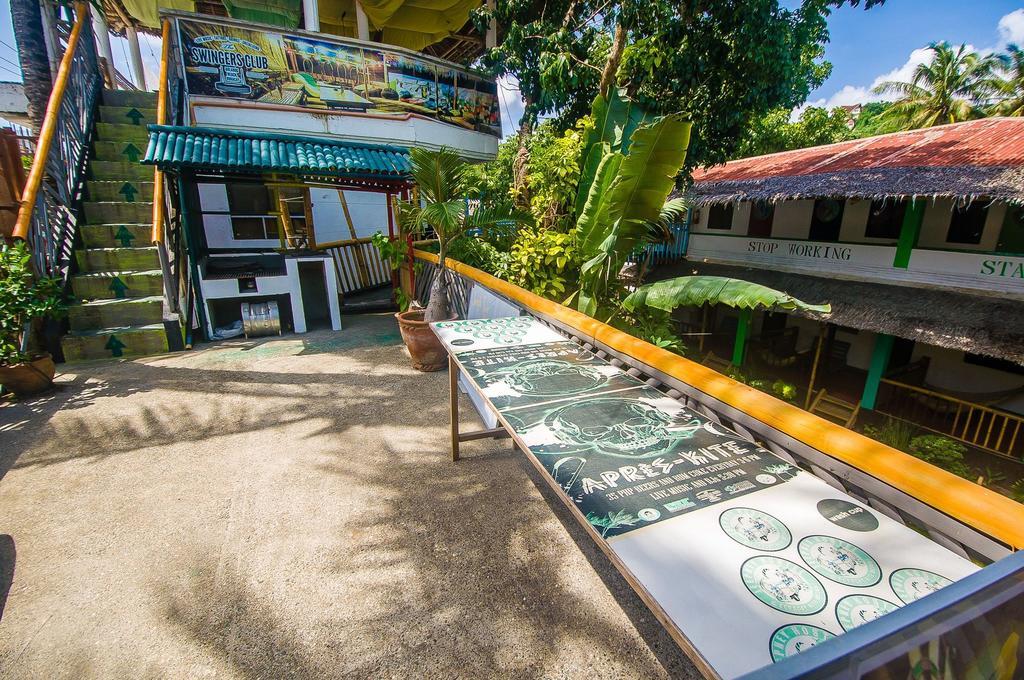 Jeepney Hostel And Kite Resort Balabag  Екстер'єр фото