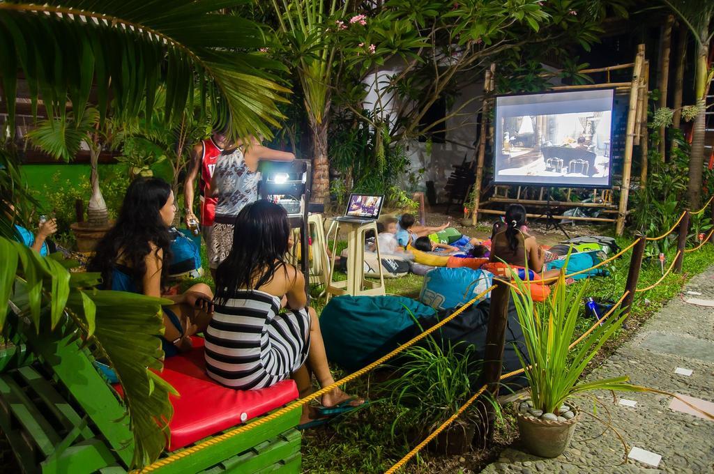Jeepney Hostel And Kite Resort Balabag  Екстер'єр фото