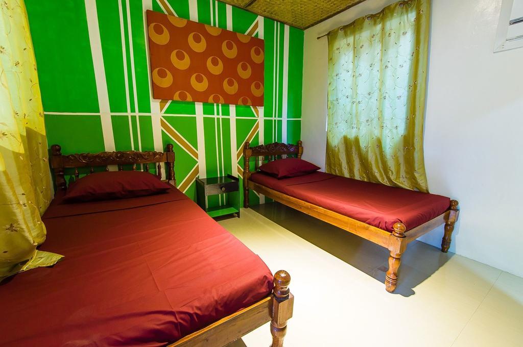 Jeepney Hostel And Kite Resort Balabag  Екстер'єр фото