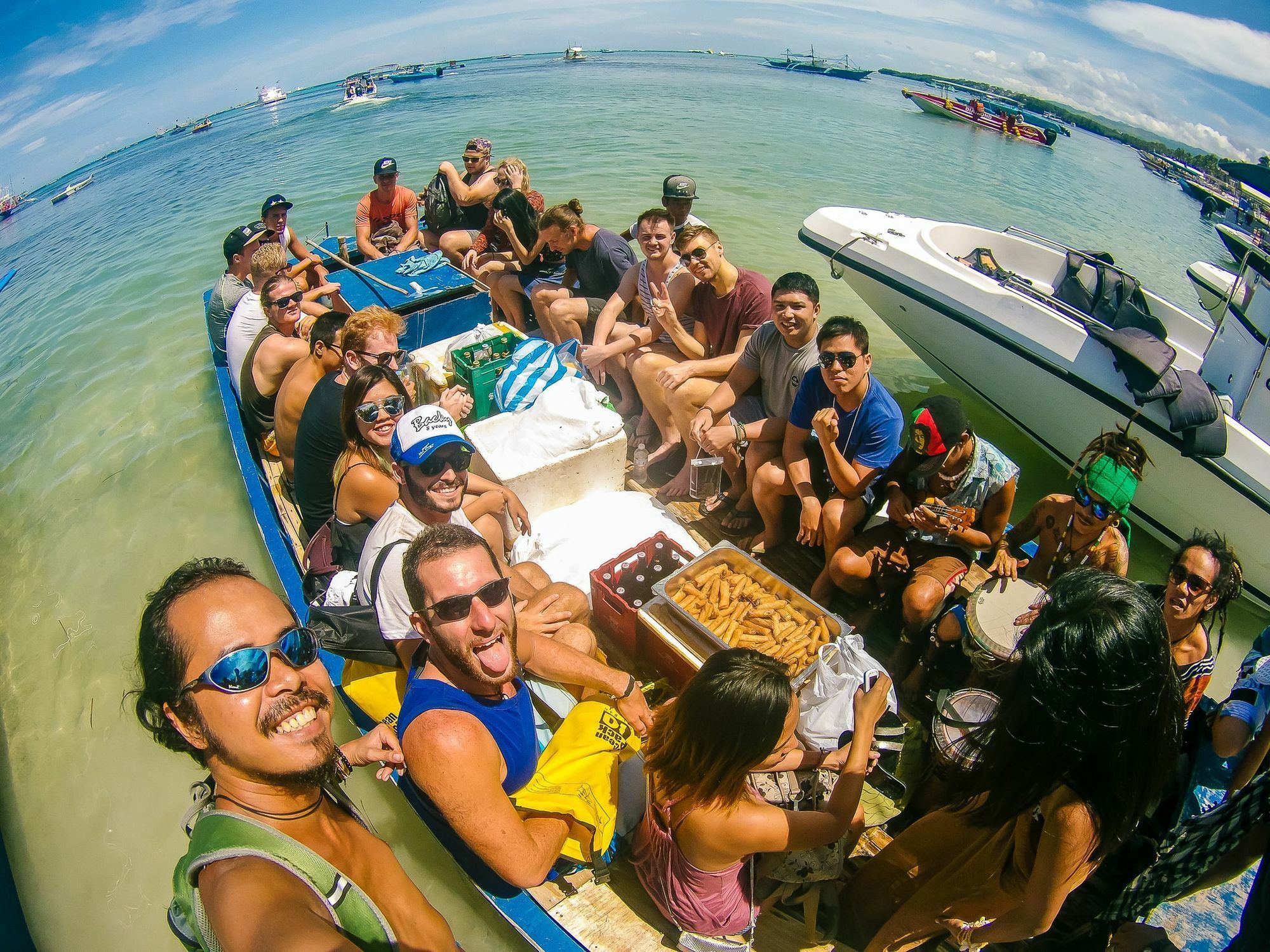 Jeepney Hostel And Kite Resort Balabag  Екстер'єр фото